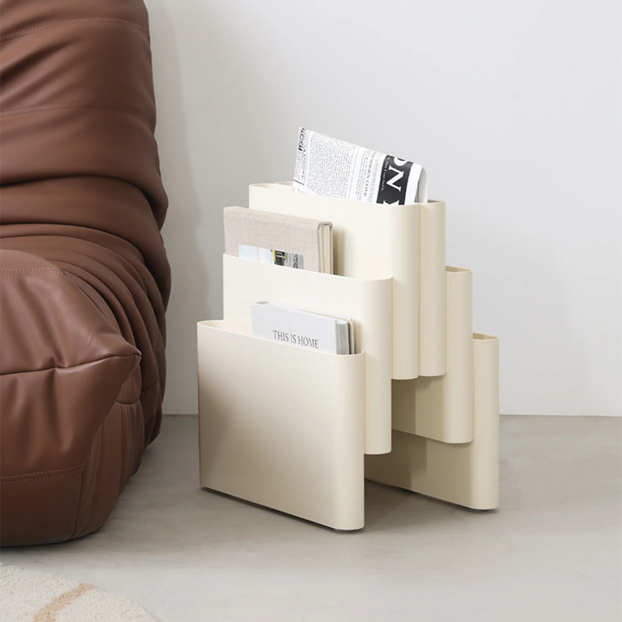 Bridge Plastic Magazine Holder - Image 4
