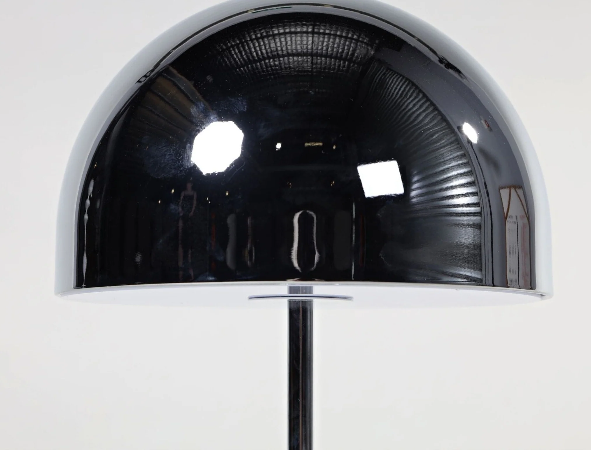 Eris Table Lamp - Image 5