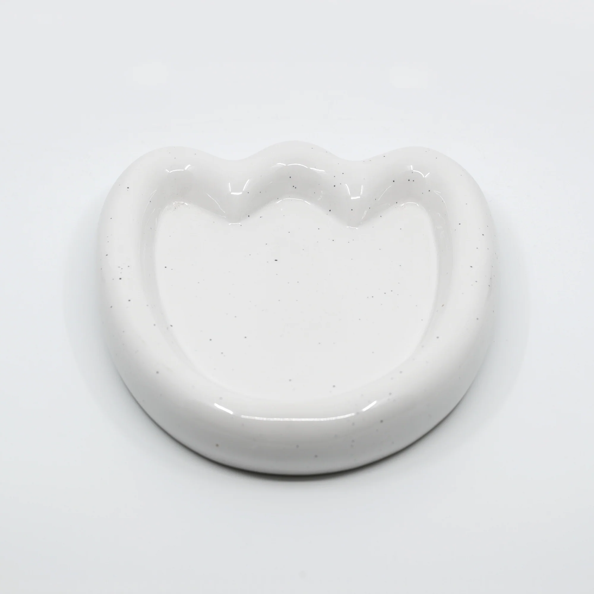 Footprint Shaped Speckled Plate - Image 3