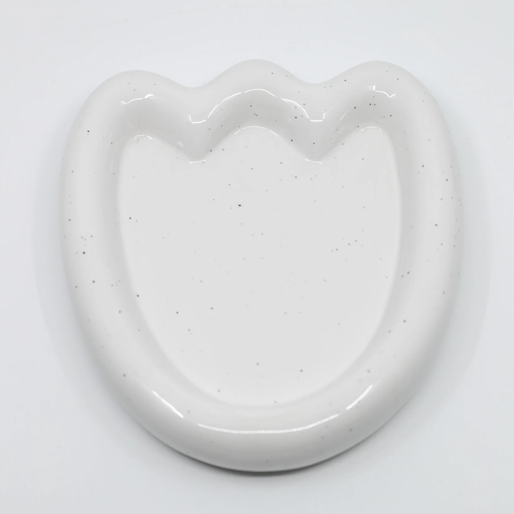 Footprint Shaped Speckled Plate - Image 4