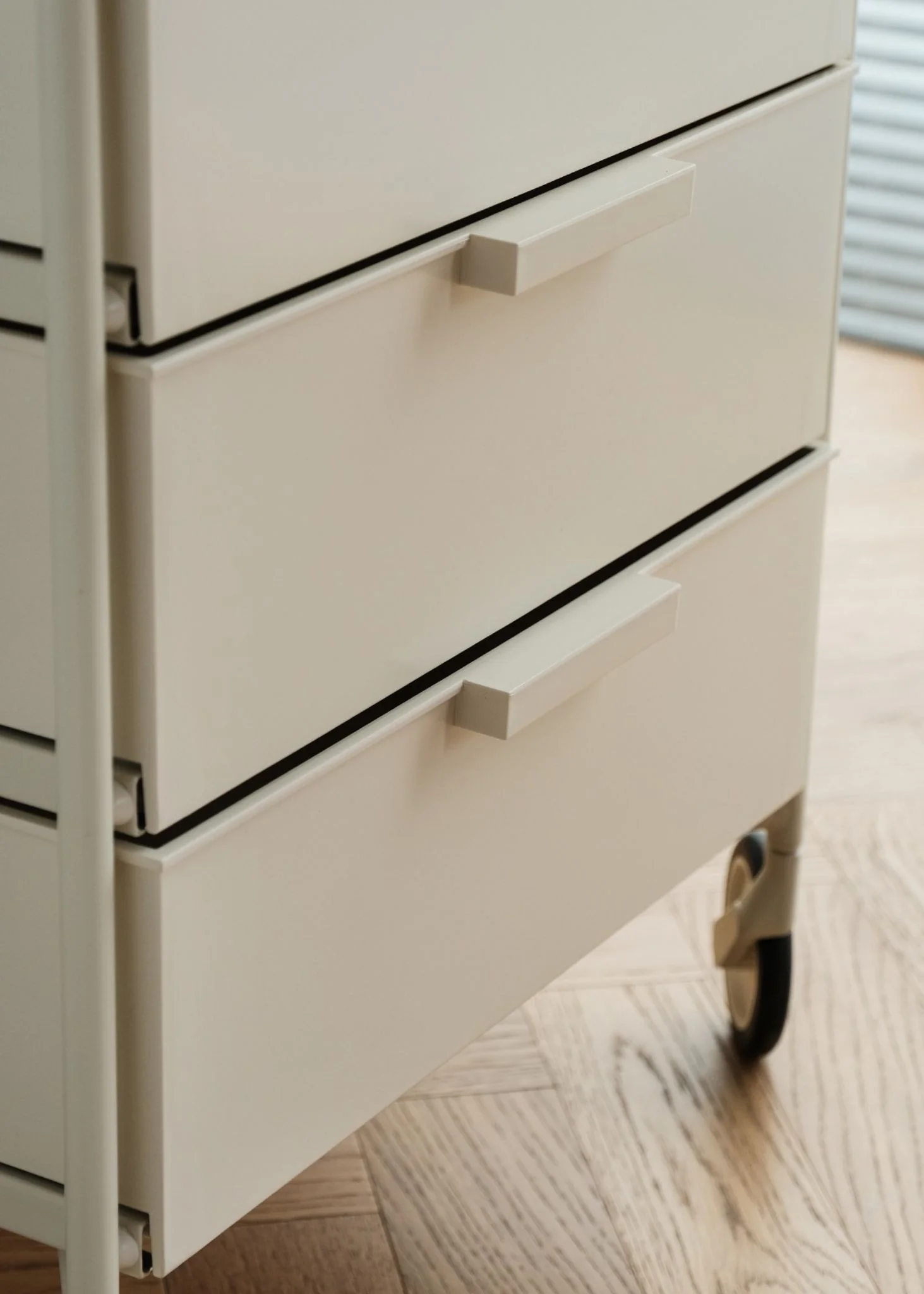 Forma 3-Drawer Utility Unit - Image 12