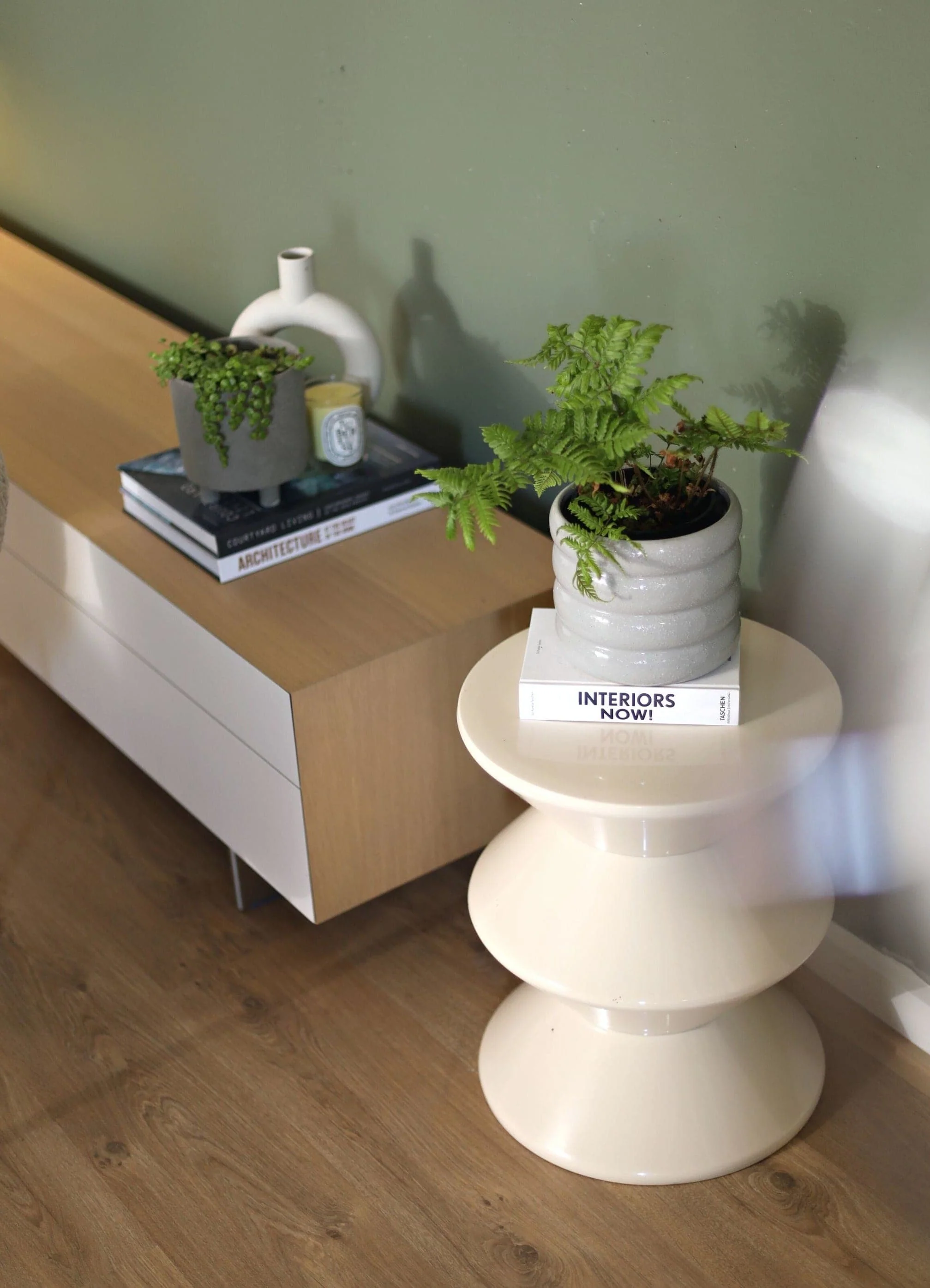 Hourglass Stool - Image 18