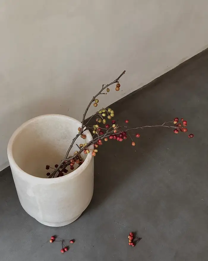 Kar Studio | Tong Vase/Bin - Image 8