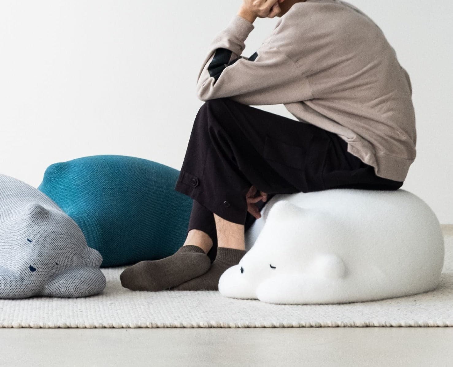 Ours Endormi Floor Cushion - Image 14