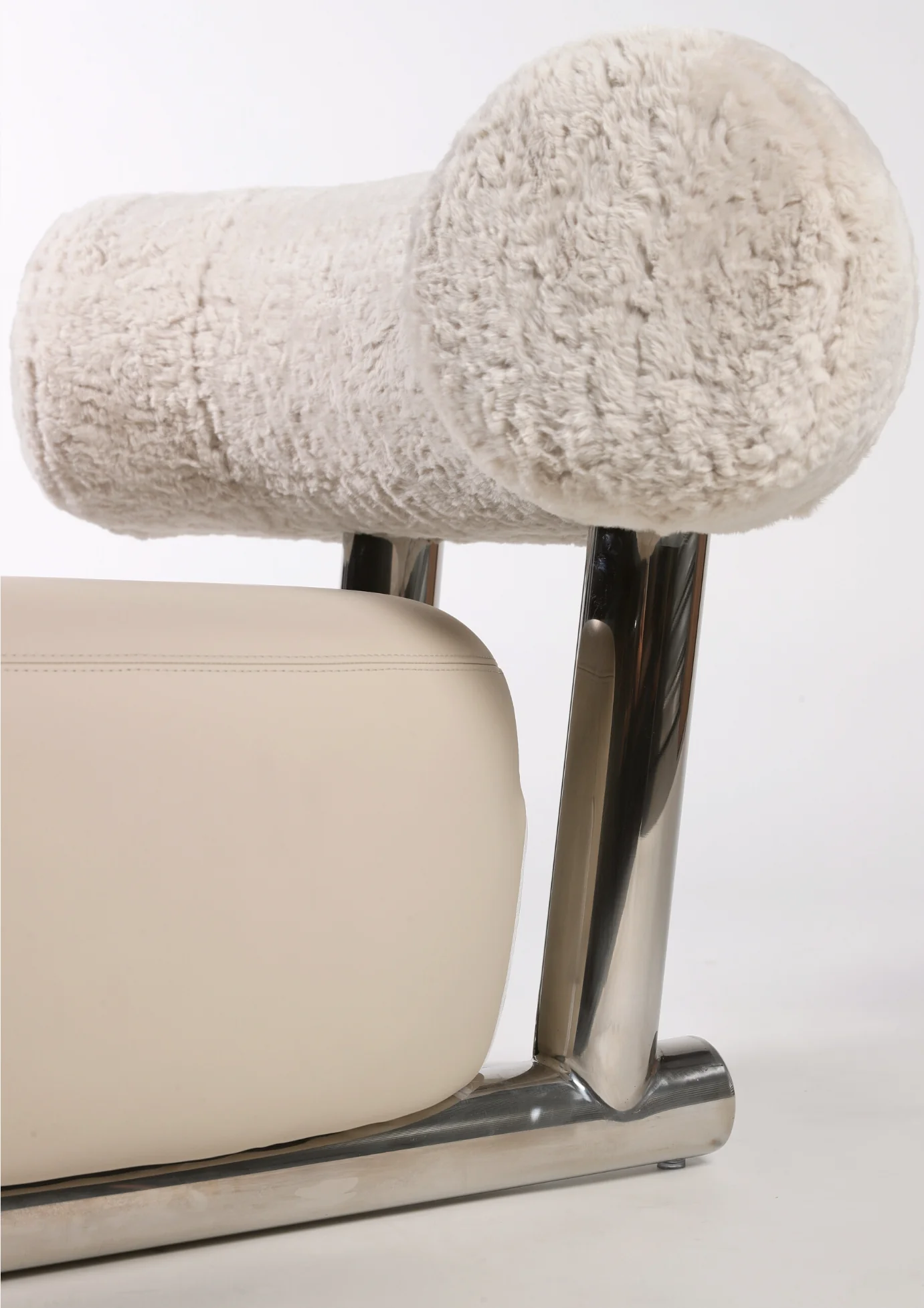 Ski Lounge Chair - Image 10